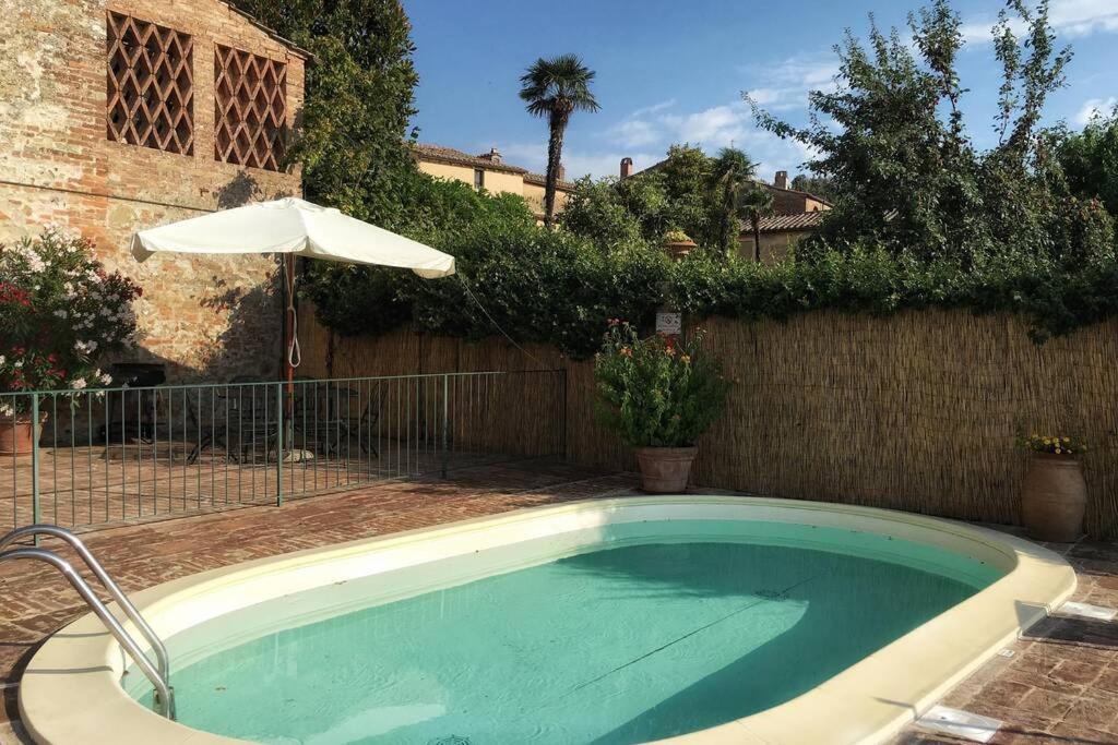 Pasqui Villas La Capanna Accogliente Casa In Paese Con Vista Piscina Wifi San Giovanni d'Asso Exterior photo