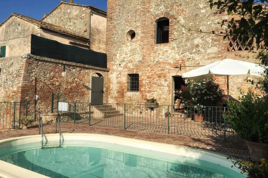 Pasqui Villas La Capanna Accogliente Casa In Paese Con Vista Piscina Wifi San Giovanni d'Asso Exterior photo